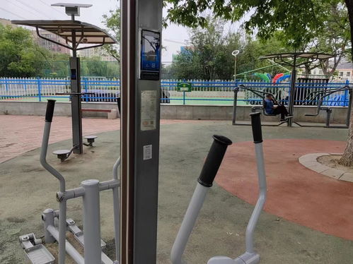 记者在现场 街头健身器材频现故障，市民健身何处去？